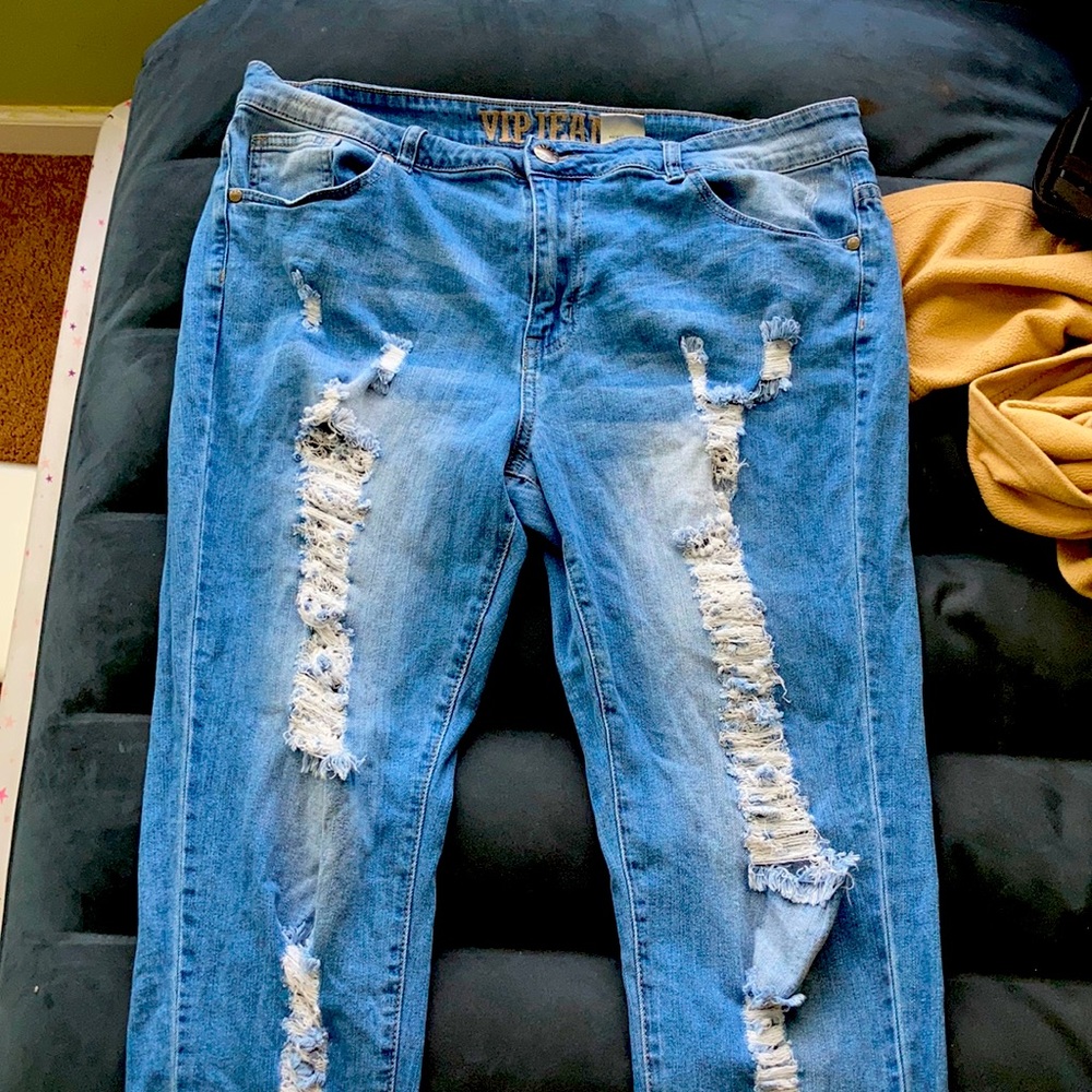 I’m selling a ripped blue Jean it’s a size 16 brand V.I.P